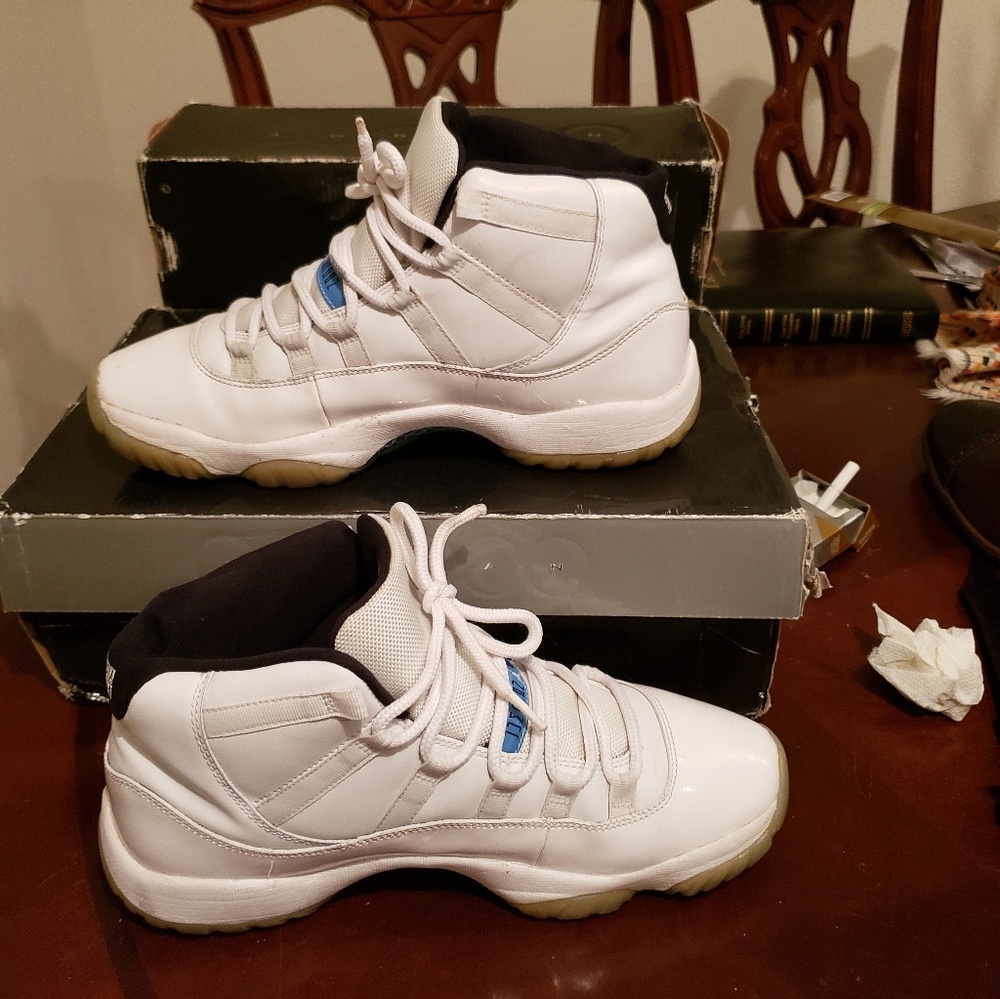 Air Jordan Retro - Legend Blues